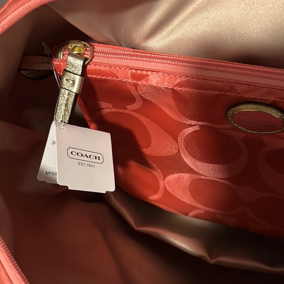NWT Coach Signature Nylon Packable Weekender Bag - Picture 3 of 6
